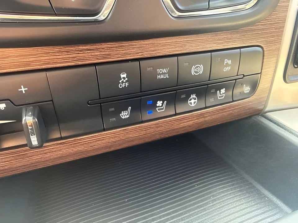 2014 Ram Heavy Duty - Image 13 of 26