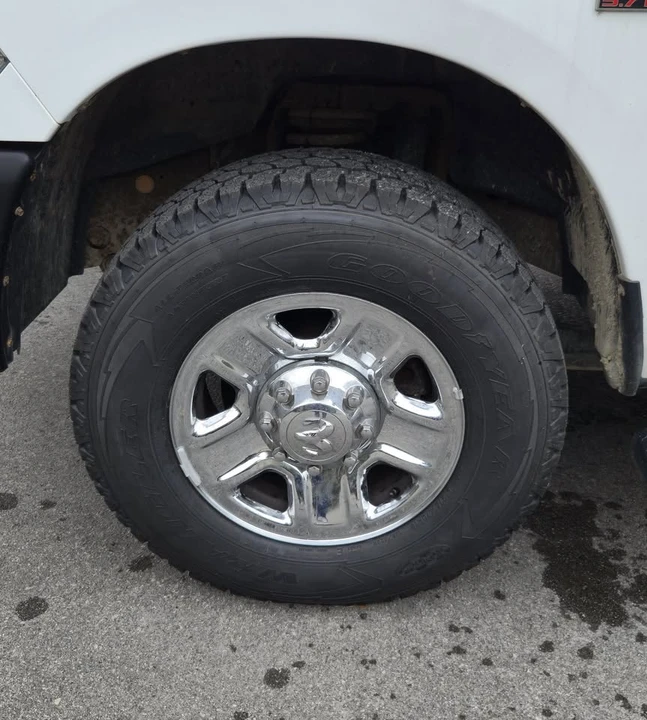 2014 Ram Heavy Duty - Image 9 of 14
