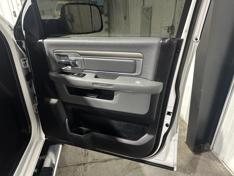 2014 Ram Heavy Duty - Image 10 of 21
