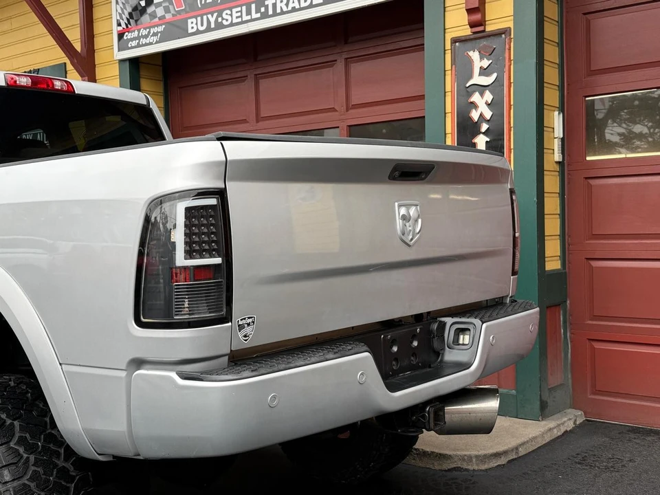 2014 Ram 3500 - Image 10 of 27