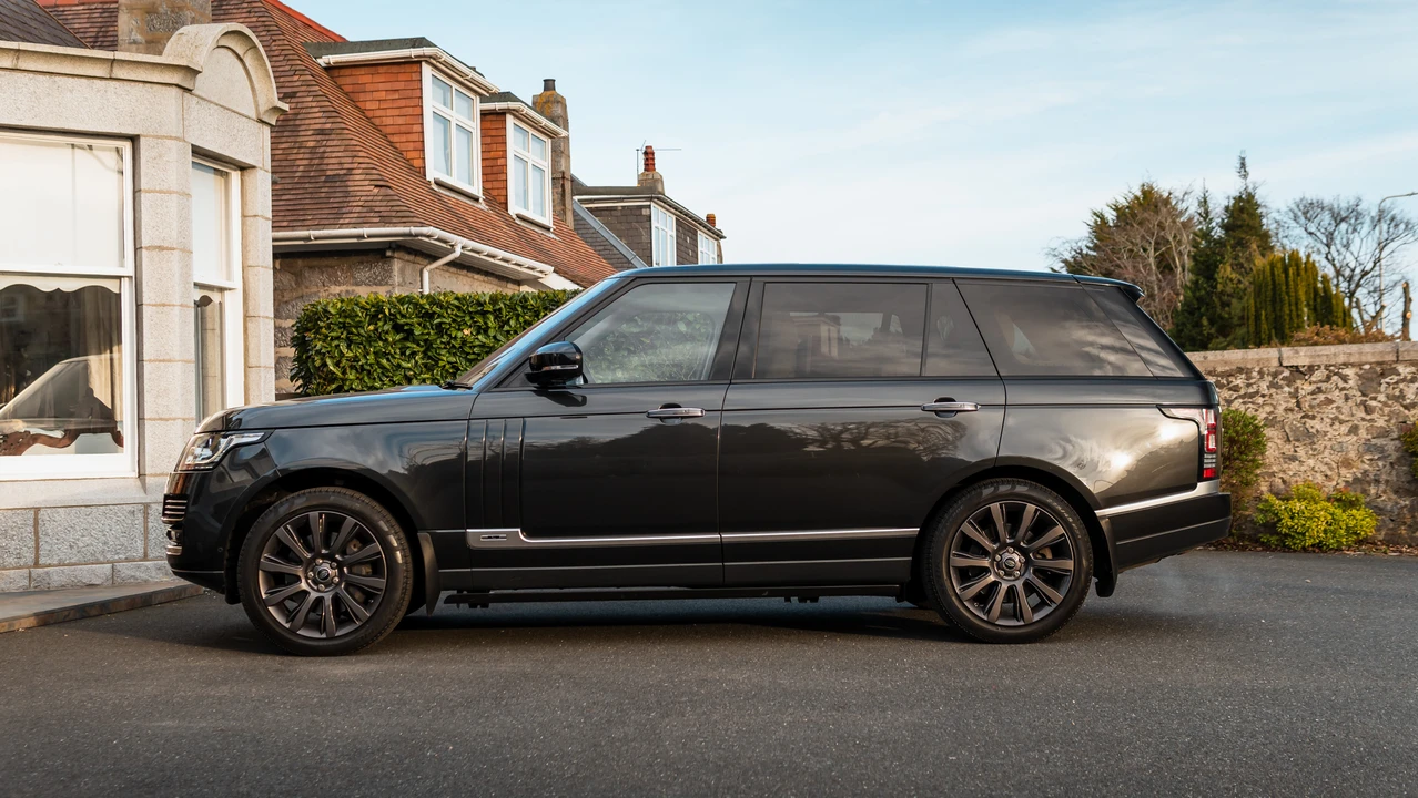 2014 Land Rover Range Rover L405 - Image 8 of 31