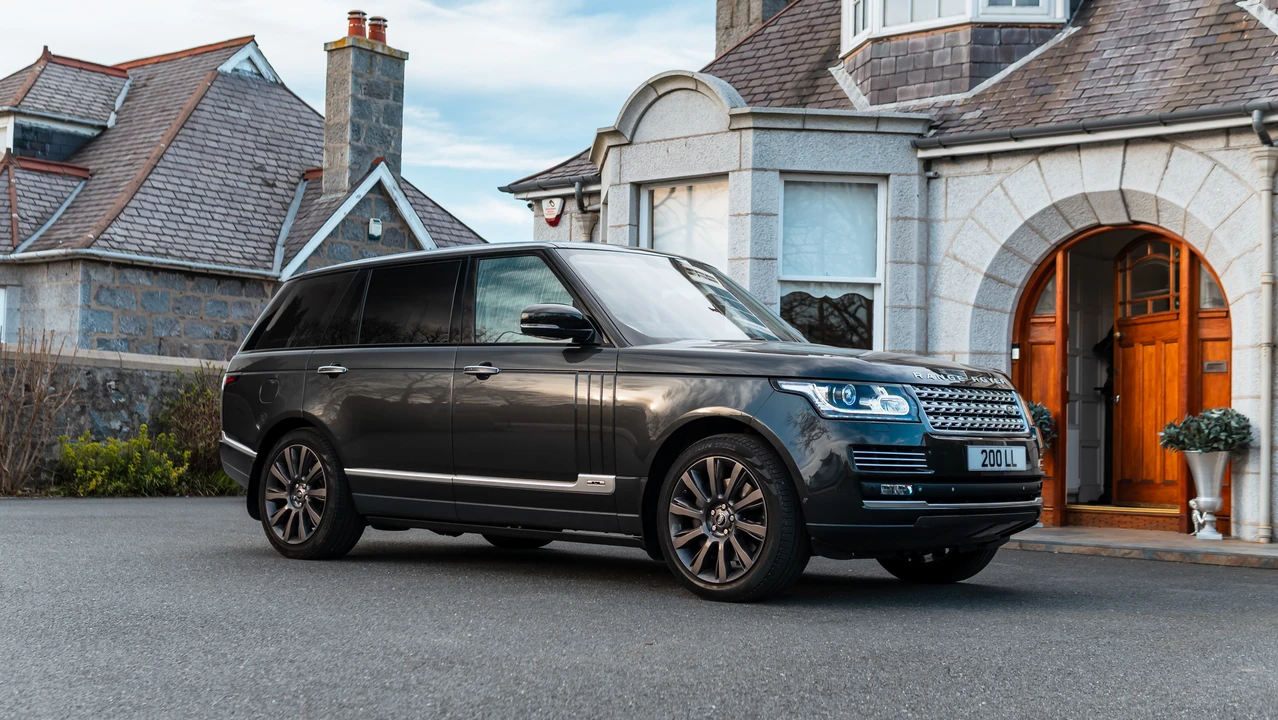2014 Land Rover Range Rover L405 - Image 18 of 31