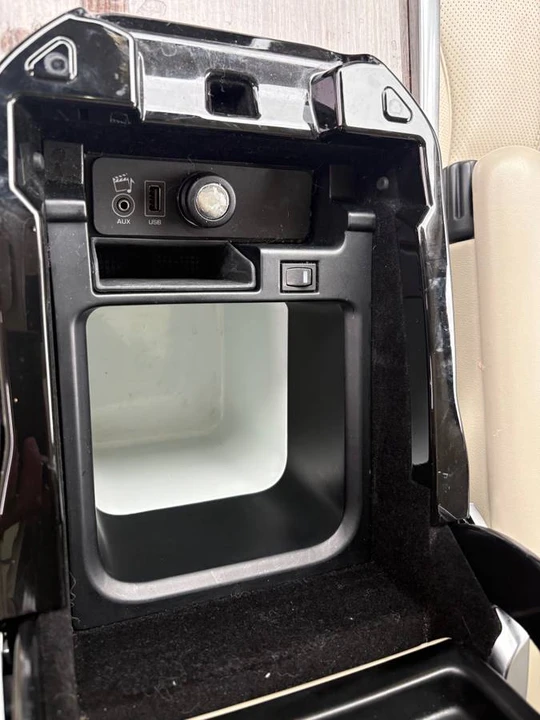 2014 Land Rover Range Rover L405 - Image 7 of 24
