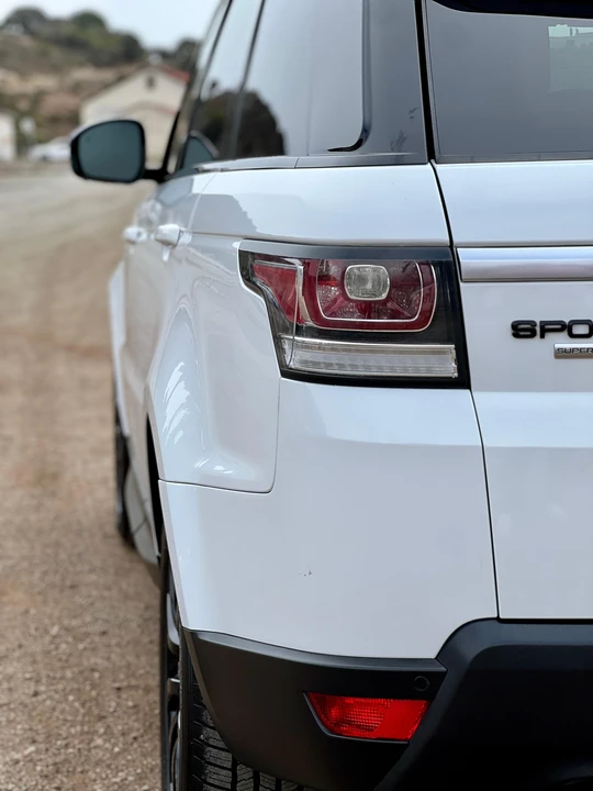2014 Land Rover Range Rover Sport L494 - Image 17 of 31