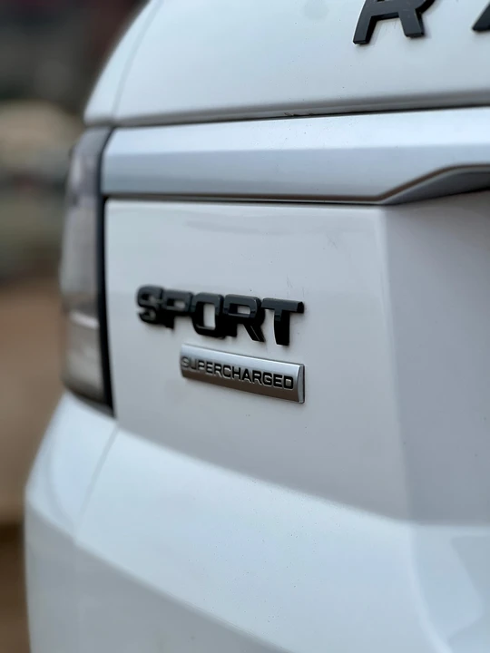 2014 Land Rover Range Rover Sport L494 - Image 19 of 31