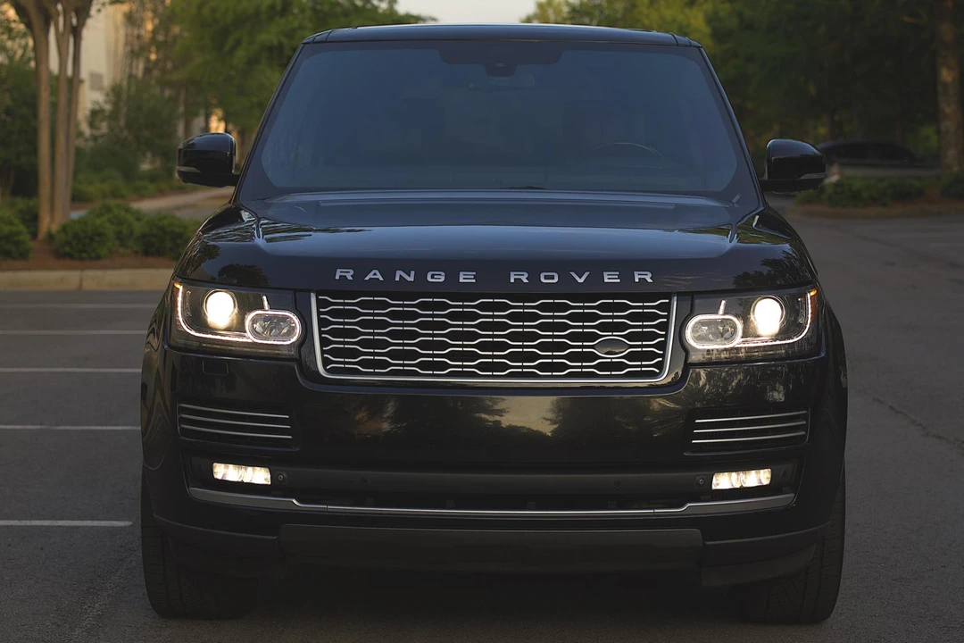 2014 Land Rover Range Rover L405 - Image 2 of 31