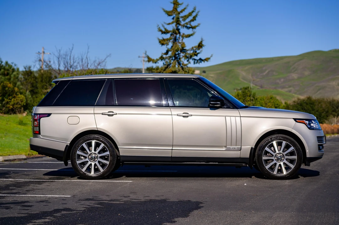 2014 Land Rover Range Rover L405 - Image 9 of 31