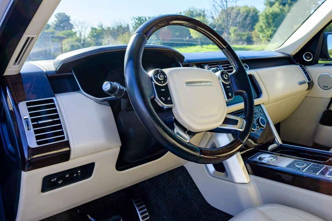 2014 Land Rover Range Rover L405 - Image 20 of 31