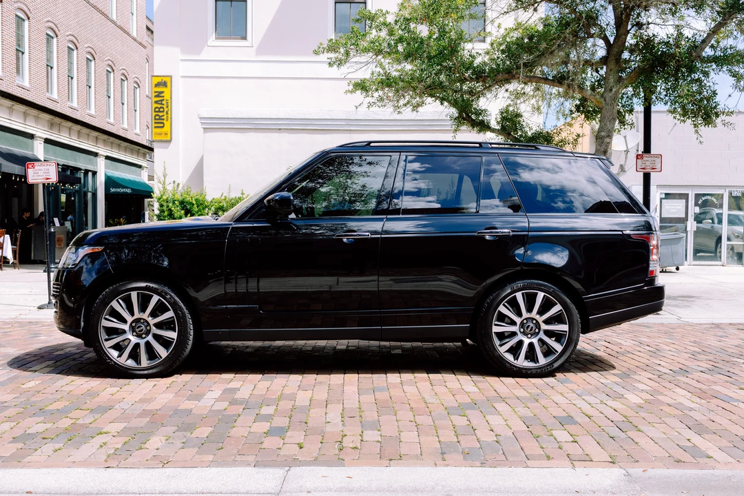 2014 Land Rover Range Rover L405 - Image 8 of 31