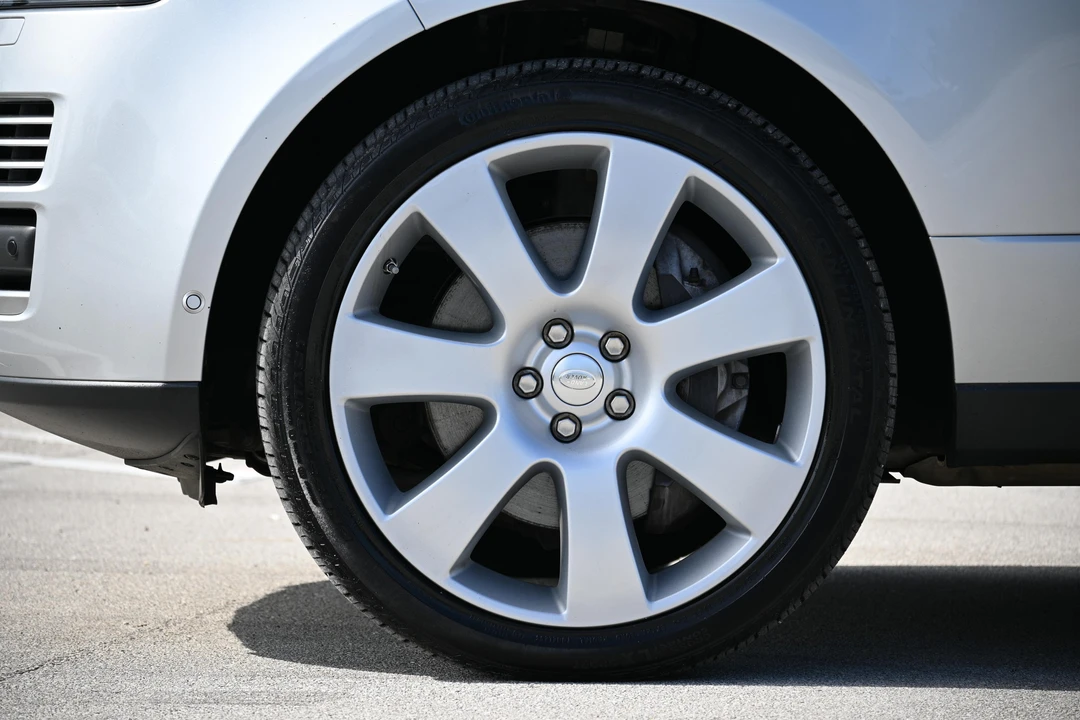 2014 Land Rover Range Rover L405 - Image 14 of 31