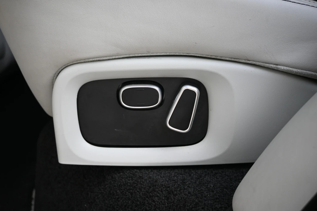 2014 Land Rover Range Rover L405 - Image 25 of 31