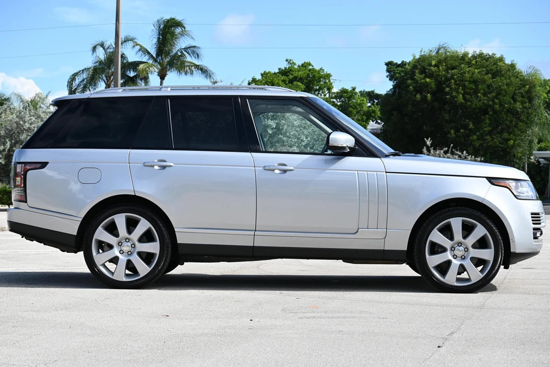 2014 Land Rover Range Rover L405 - Image 3 of 31