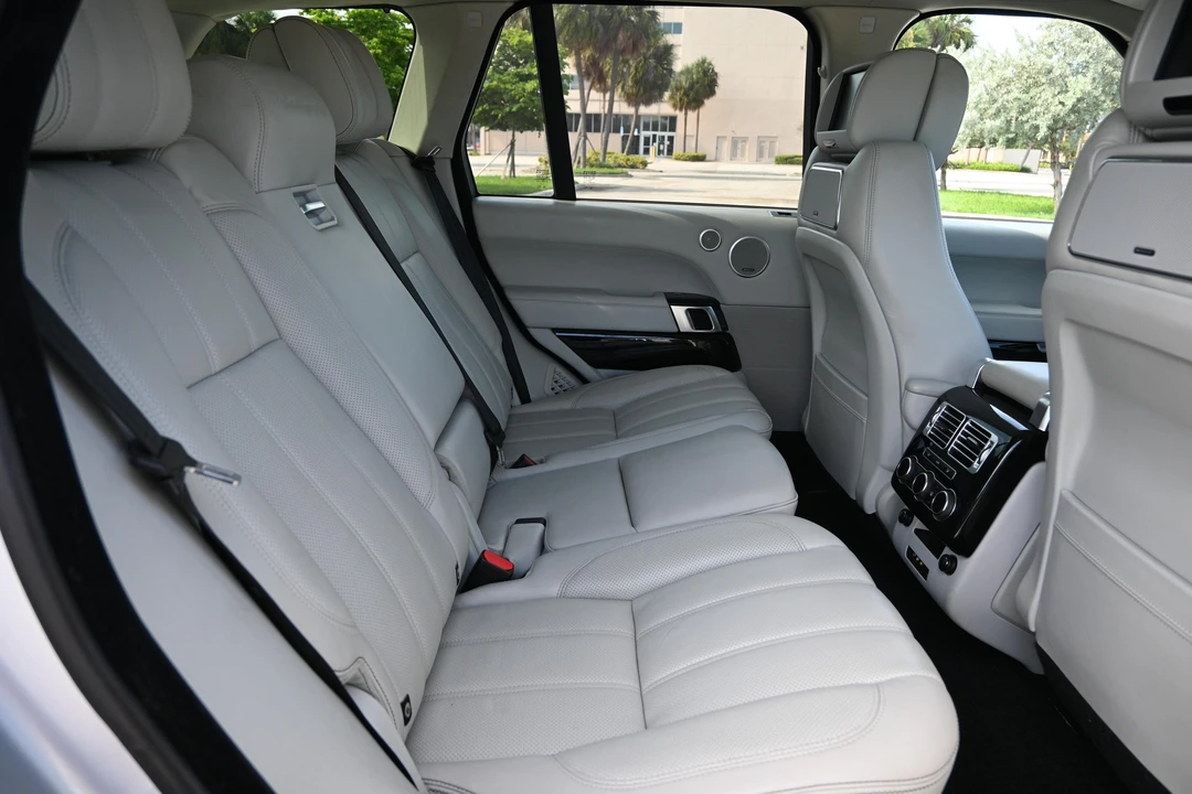 2014 Land Rover Range Rover L405 - Image 24 of 31
