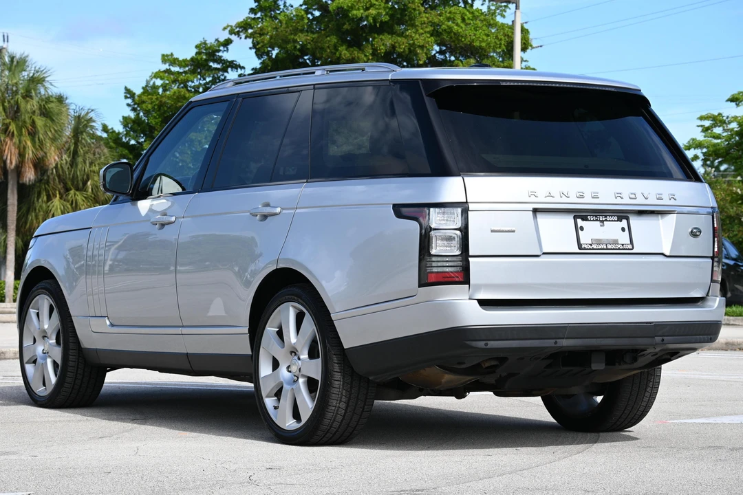2014 Land Rover Range Rover L405 - Image 4 of 31