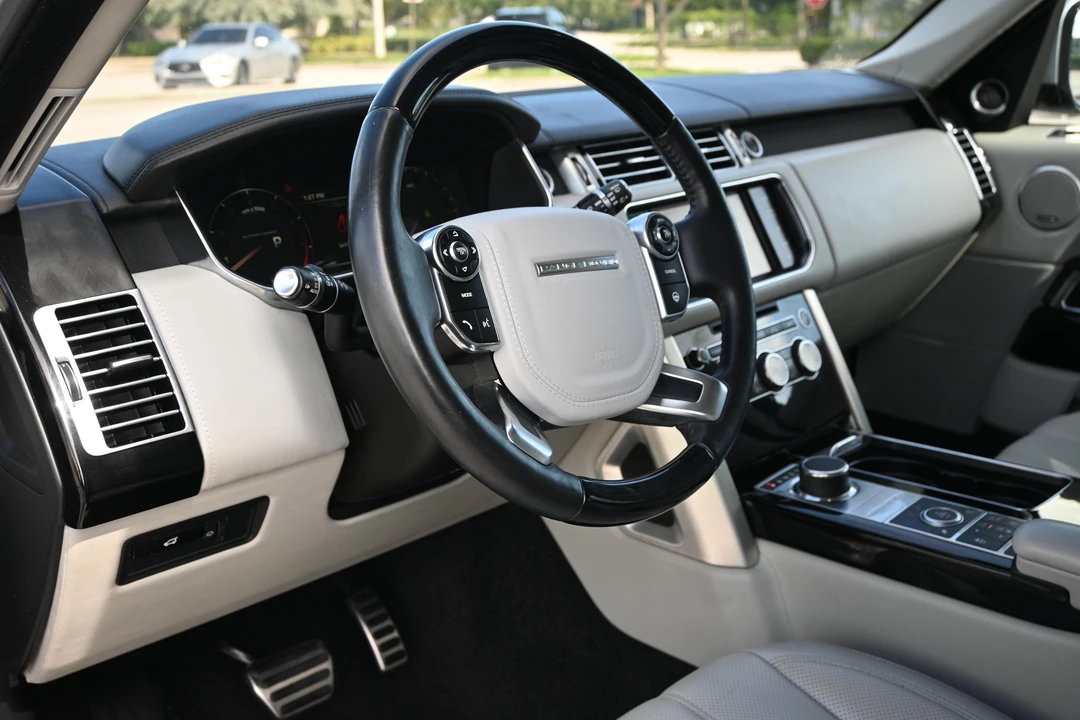 2014 Land Rover Range Rover L405 - Image 26 of 31