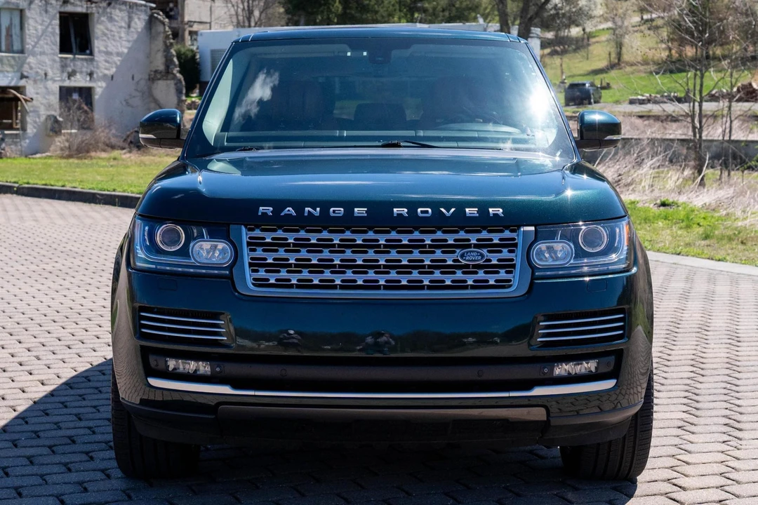 2014 Land Rover Range Rover L405 - Image 2 of 31