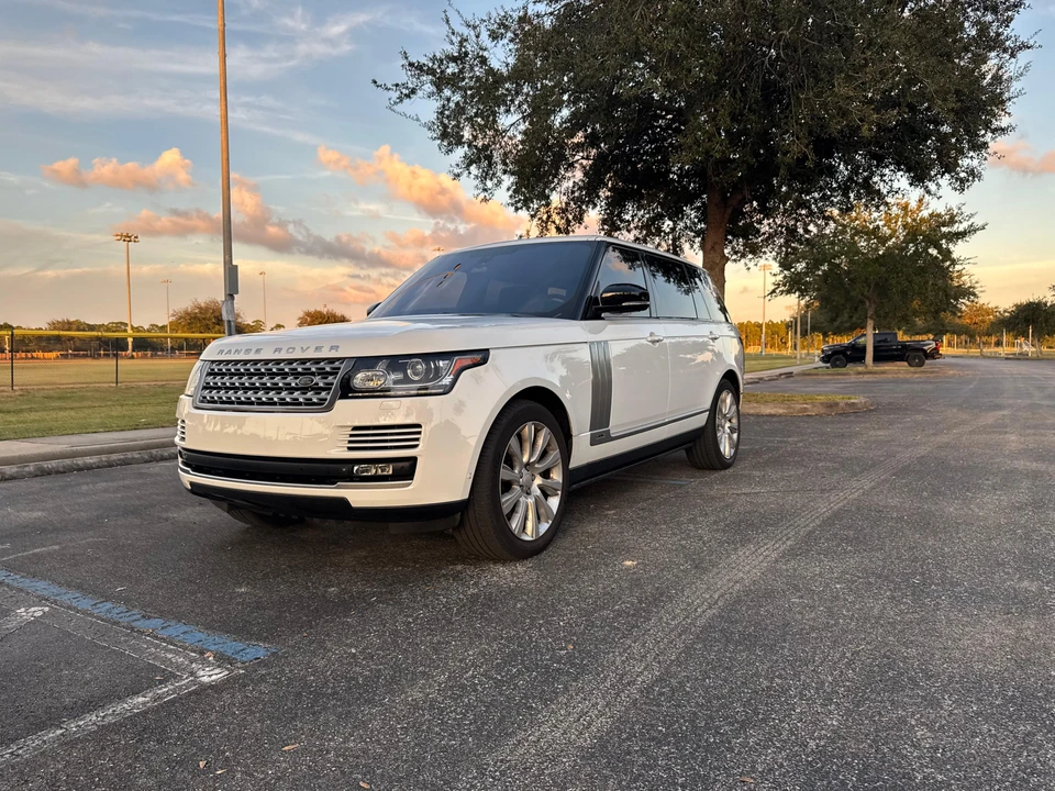 2014 Land Rover Range Rover L405 - Image 12 of 31
