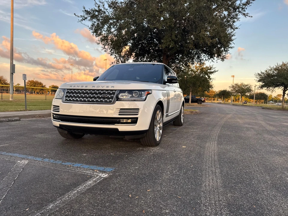 2014 Land Rover Range Rover L405 - Image 10 of 31