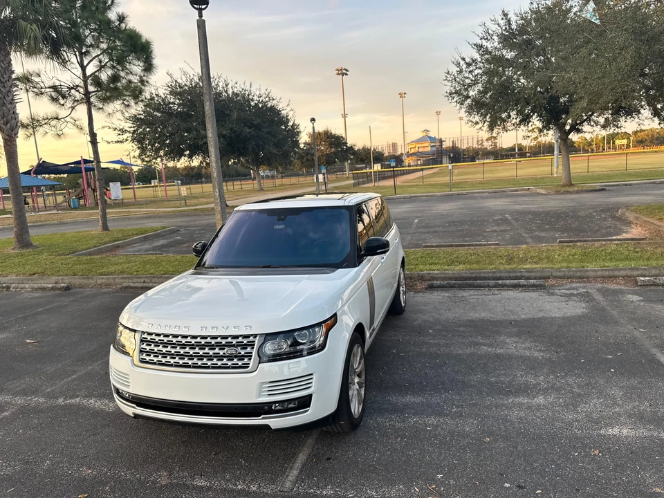 2014 Land Rover Range Rover L405 - Image 8 of 31