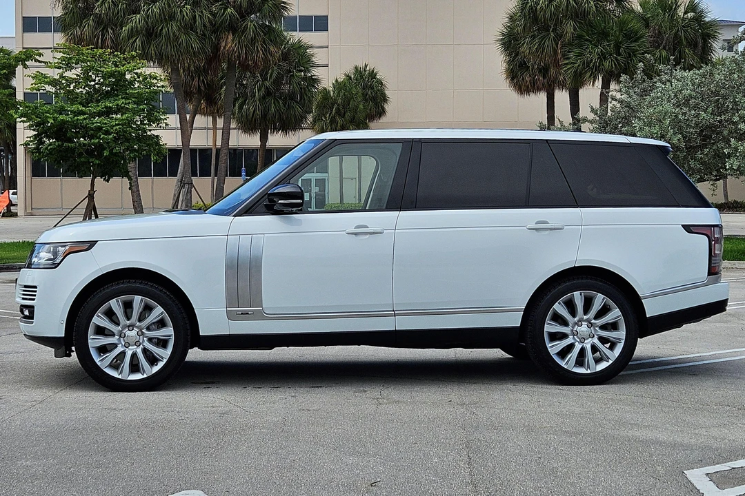 2014 Land Rover Range Rover L405 - Image 6 of 31