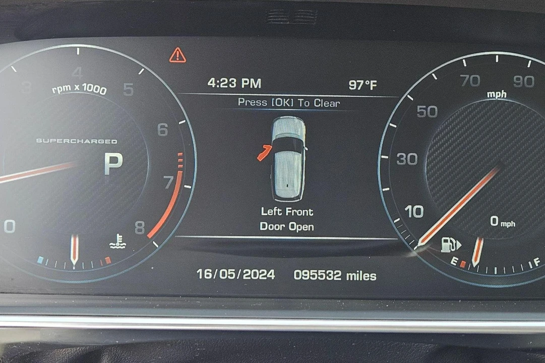 2014 Land Rover Range Rover L405 - Image 23 of 31