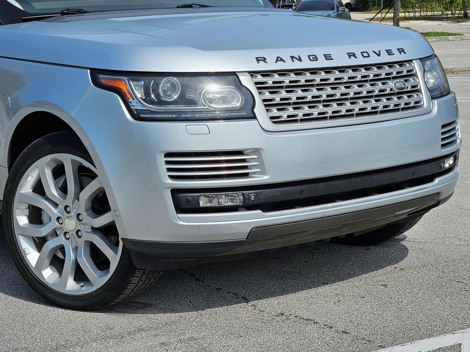 2014 Land Rover Range Rover L405 - Image 10 of 31