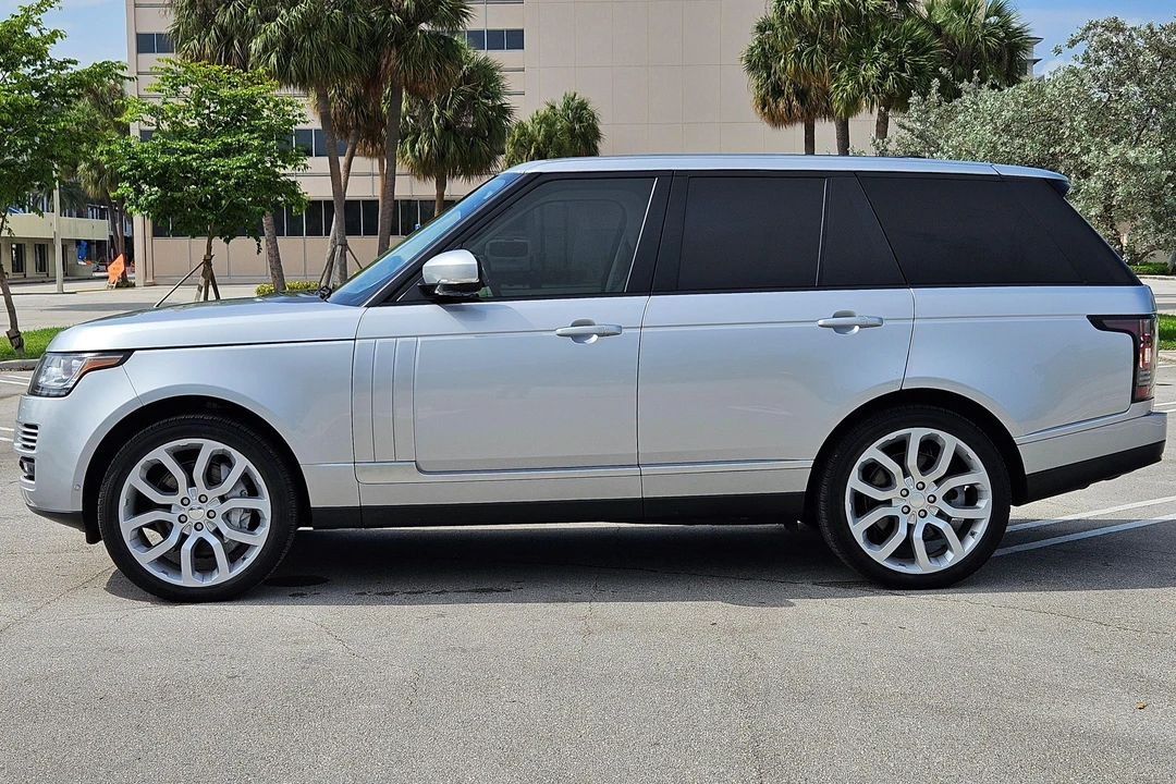 2014 Land Rover Range Rover L405 - Image 3 of 31