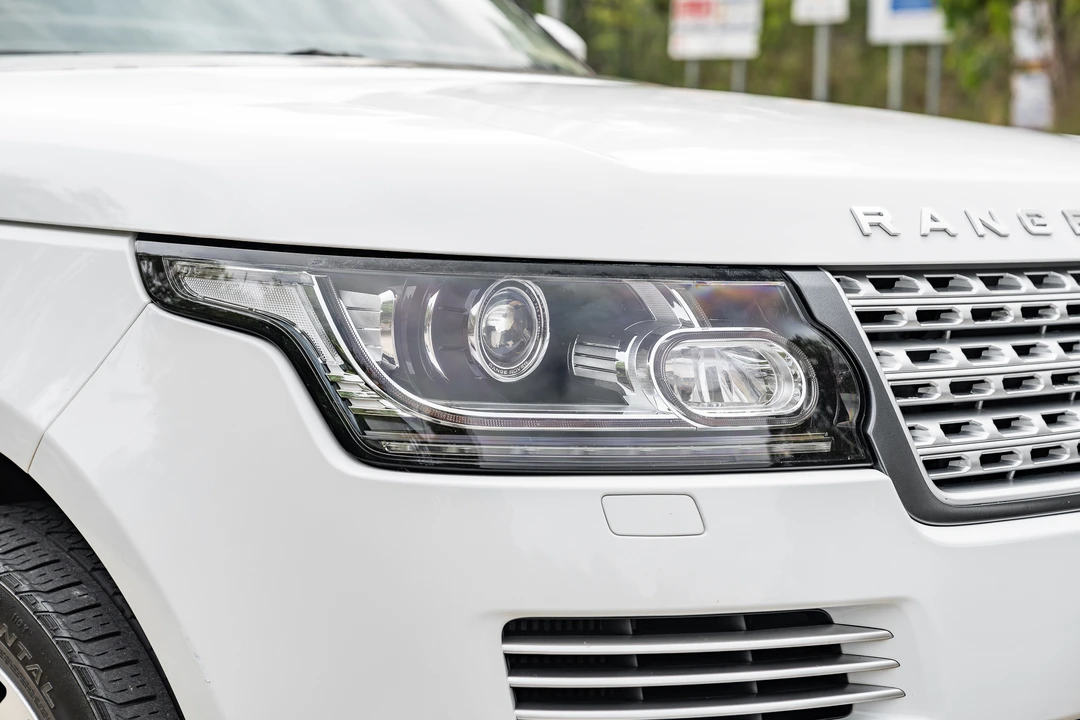 2014 Land Rover Range Rover L405 - Image 23 of 31