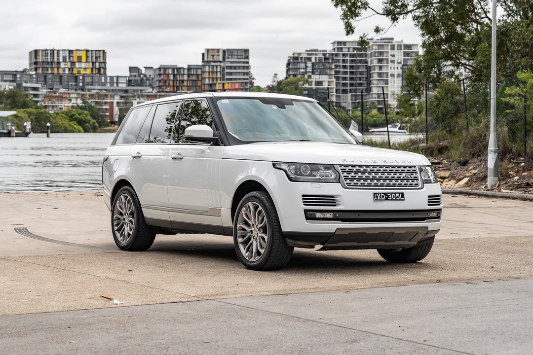 2014 Land Rover Range Rover L405 - Image 10 of 31