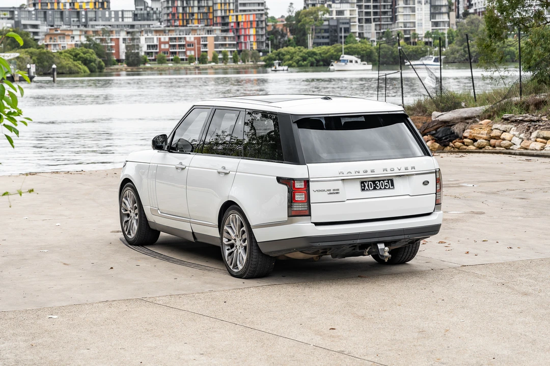 2014 Land Rover Range Rover L405 - Image 14 of 31