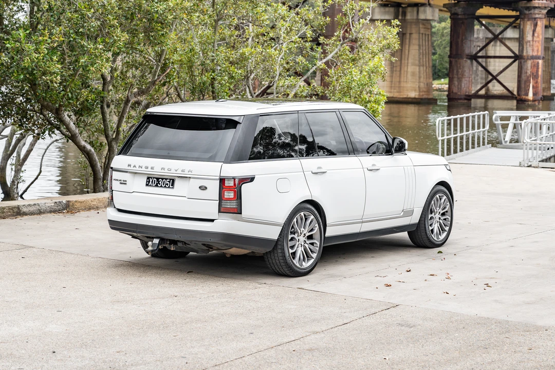 2014 Land Rover Range Rover L405 - Image 8 of 31