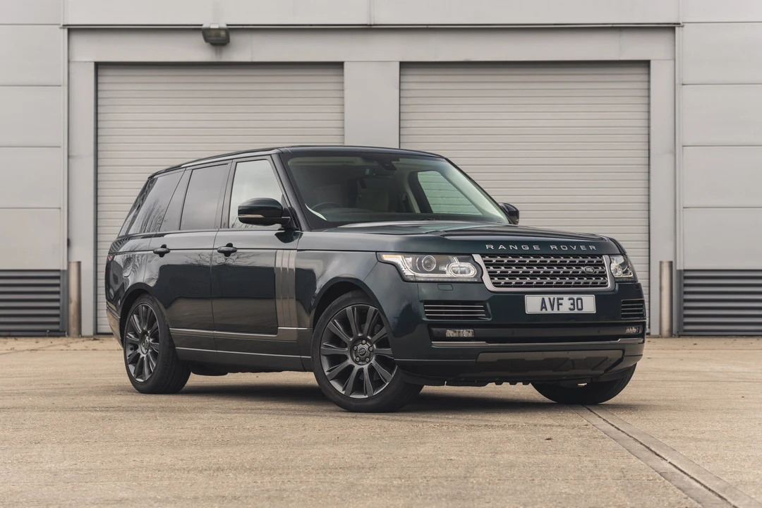 2014 Land Rover Range Rover L405 - Image 2 of 31