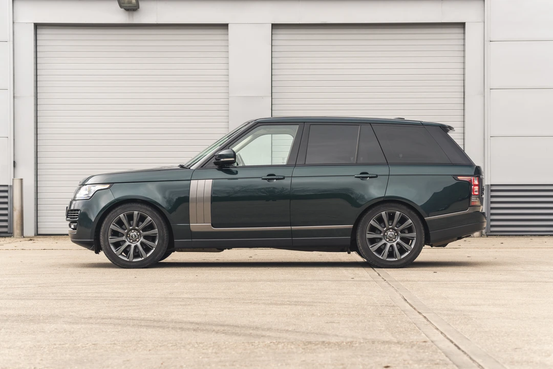 2014 Land Rover Range Rover L405 - Image 5 of 31