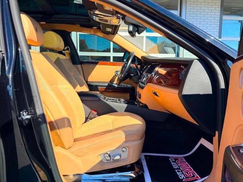 2014 Rolls-Royce Ghost 1st Gen - Image 16 of 17