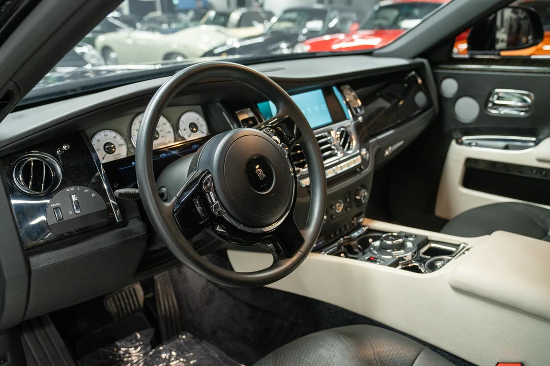2014 Rolls-Royce Ghost 1st Gen - Image 12 of 21