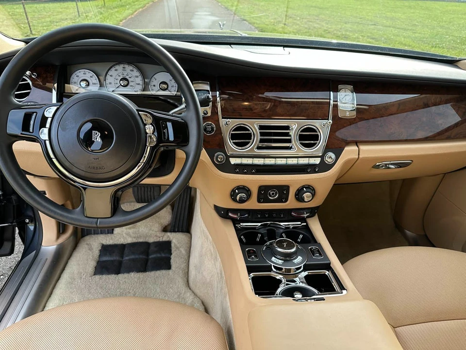 2014 Rolls-Royce Ghost 1st Gen - Image 14 of 21
