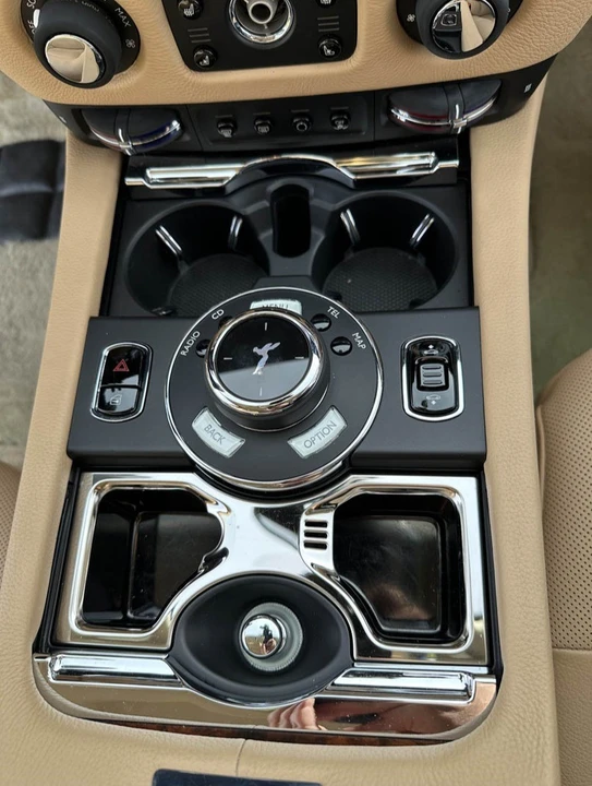 2014 Rolls-Royce Ghost 1st Gen - Image 16 of 21