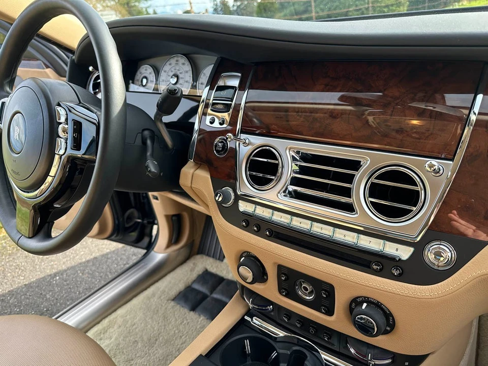 2014 Rolls-Royce Ghost 1st Gen - Image 15 of 21