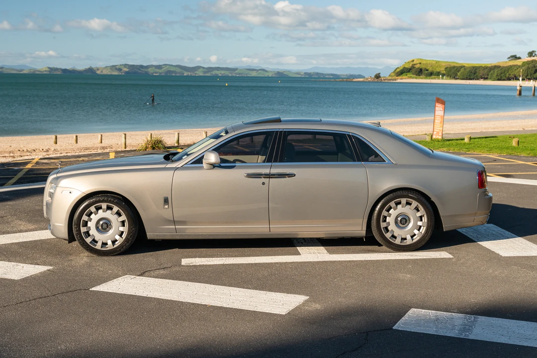 2014 Rolls-Royce Ghost 1st Gen - Image 16 of 31