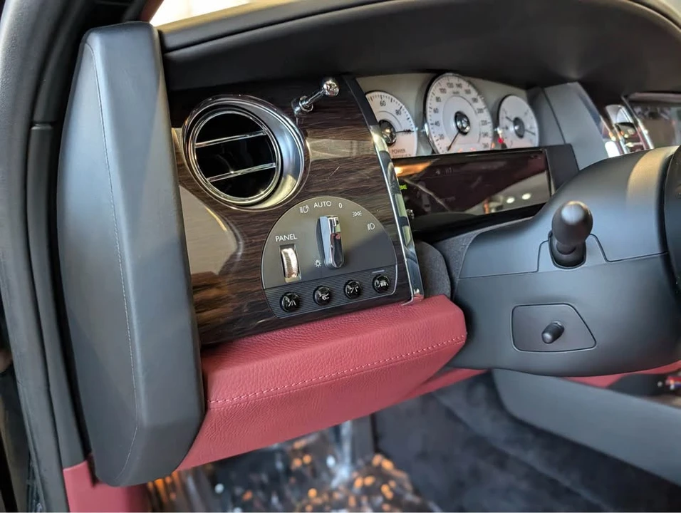 2014 Rolls-Royce Ghost 1st Gen - Image 11 of 17