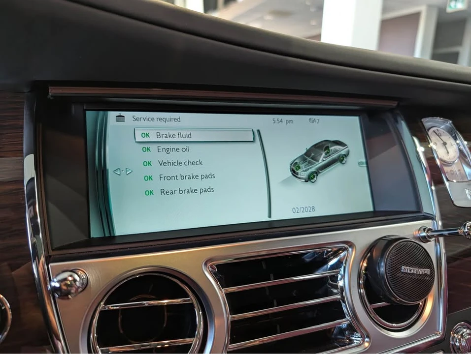 2014 Rolls-Royce Ghost 1st Gen - Image 15 of 17