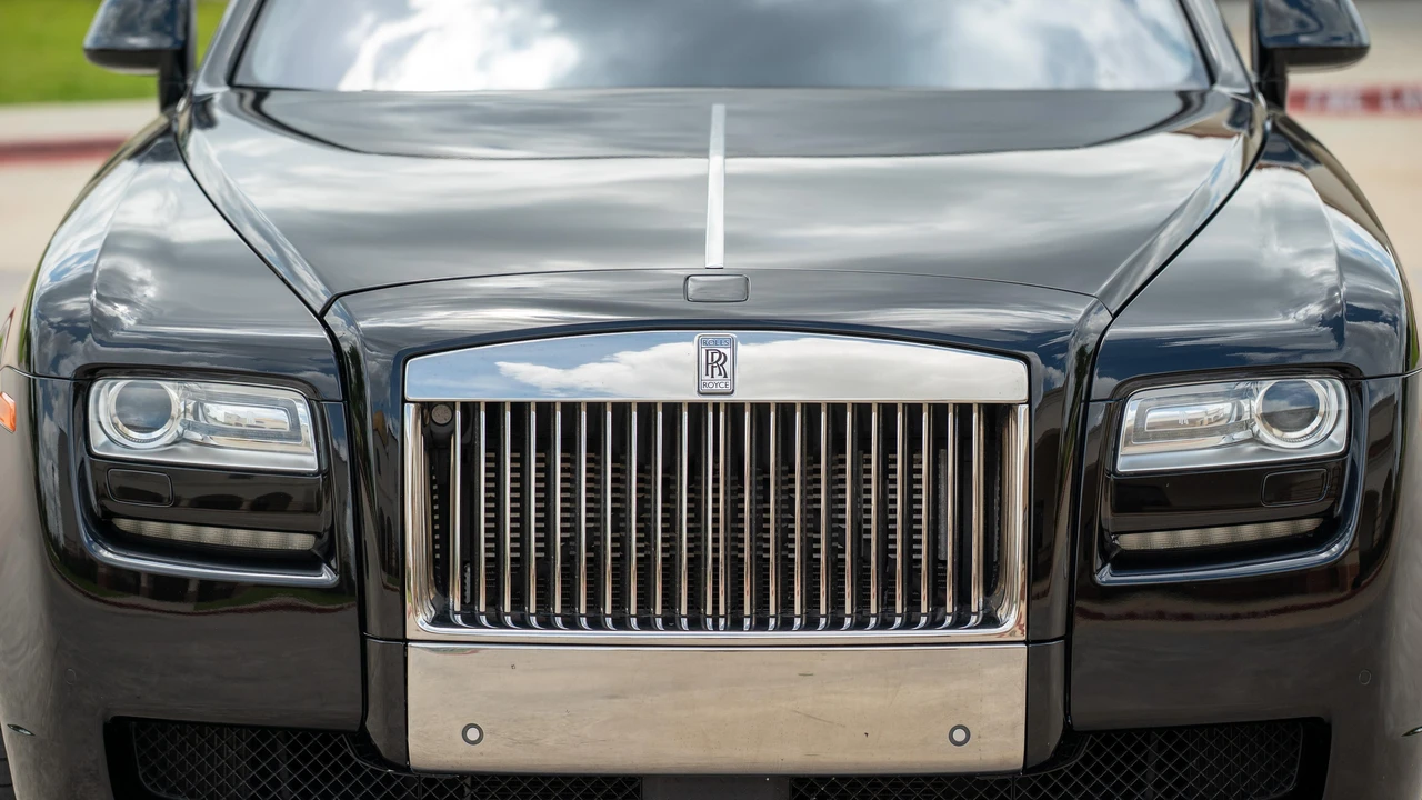 2014 Rolls-Royce Ghost 1st Gen - Image 12 of 31
