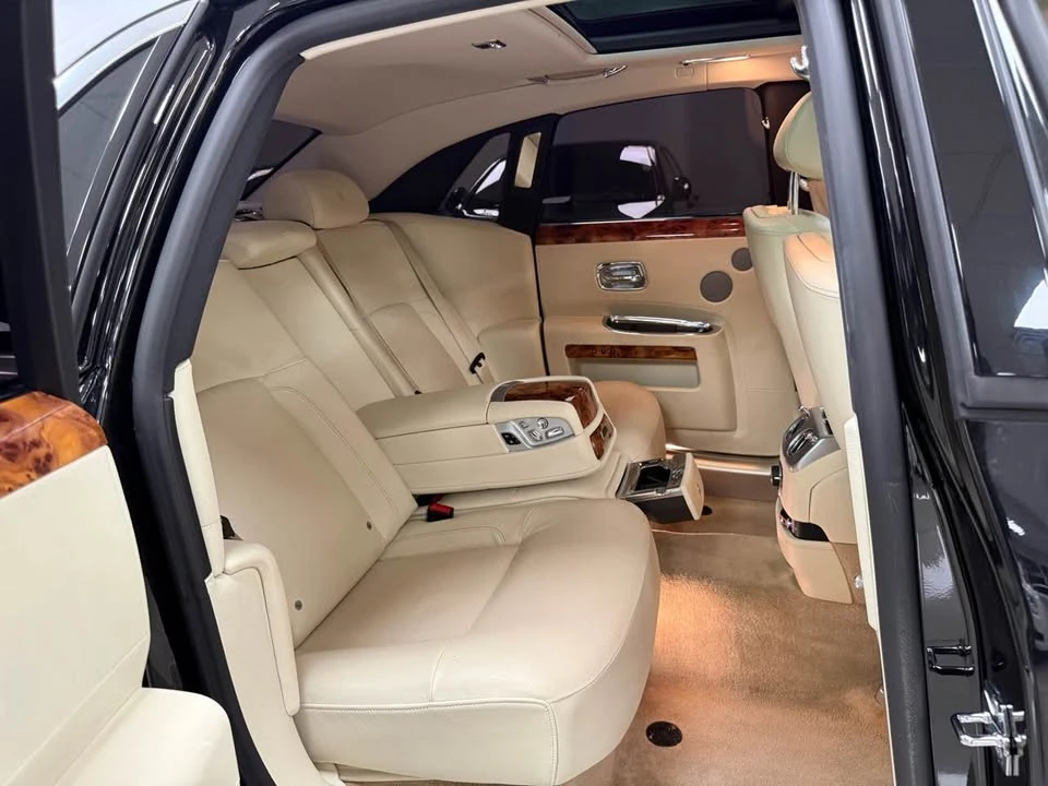 2014 Rolls-Royce Ghost 1st Gen - Image 18 of 19