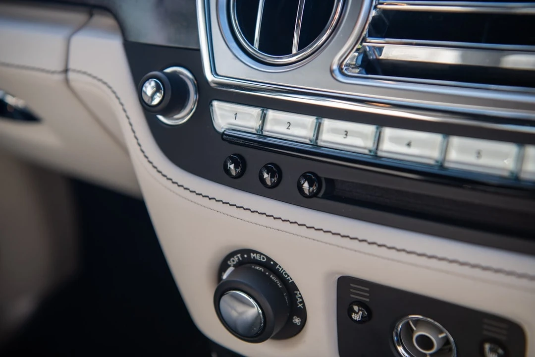2014 Rolls-Royce Ghost 1st Gen - Image 18 of 30