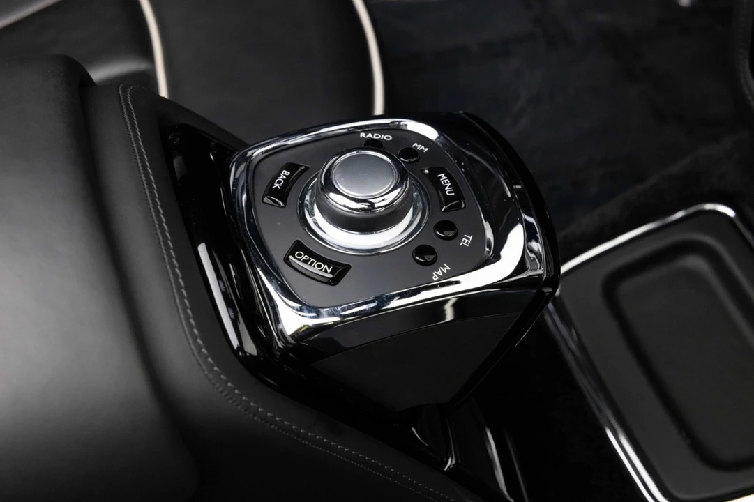 2014 Rolls-Royce Phantom VII - Image 24 of 31