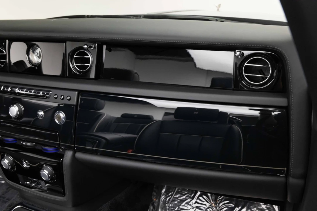 2014 Rolls-Royce Phantom VII - Image 14 of 31