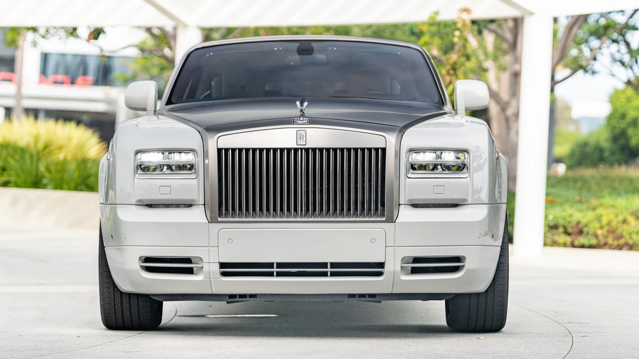 2014 Rolls-Royce Phantom VII - Image 10 of 31