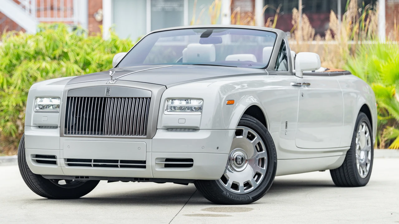 2014 Rolls-Royce Phantom VII - Image 8 of 31