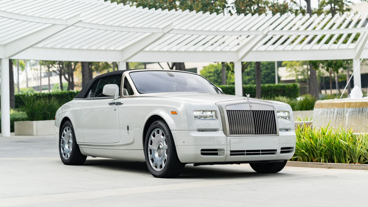 2014 Rolls-Royce Phantom VII - Image 16 of 31