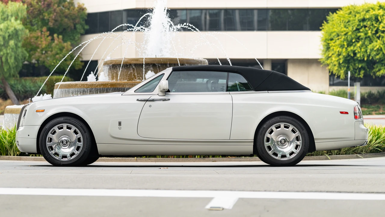 2014 Rolls-Royce Phantom VII - Image 15 of 31